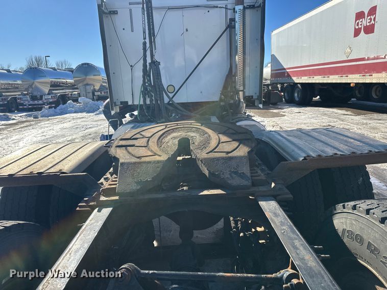 image for item FK1575 2015 Mack CXU613 semi truck