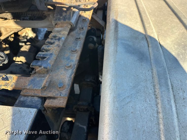 image for item FK1575 2015 Mack CXU613 semi truck