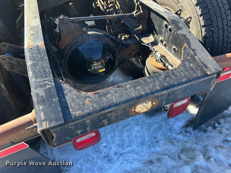 image for item FK1575 2015 Mack CXU613 semi truck