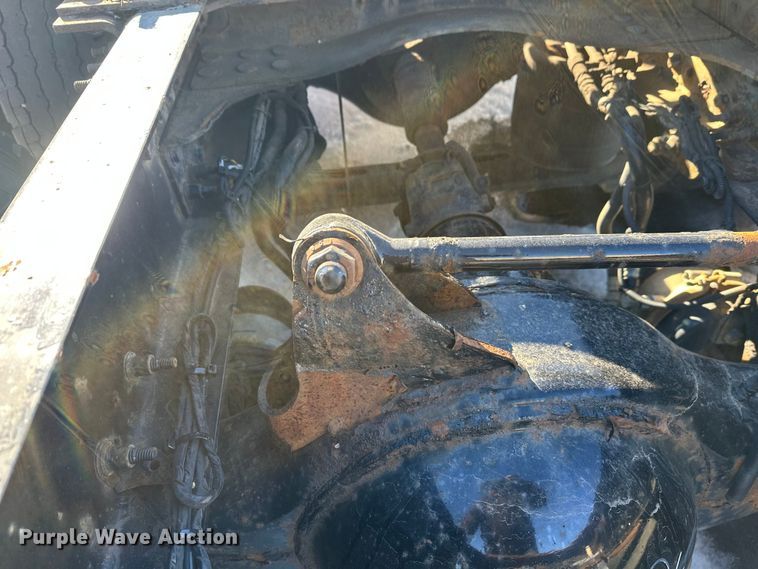 image for item FK1575 2015 Mack CXU613 semi truck