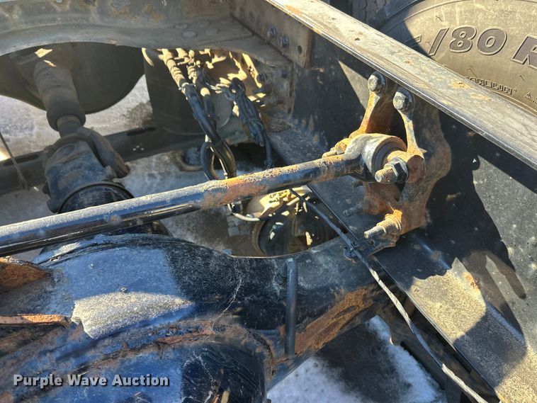 image for item FK1575 2015 Mack CXU613 semi truck