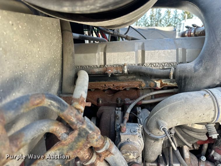 image for item FK1575 2015 Mack CXU613 semi truck