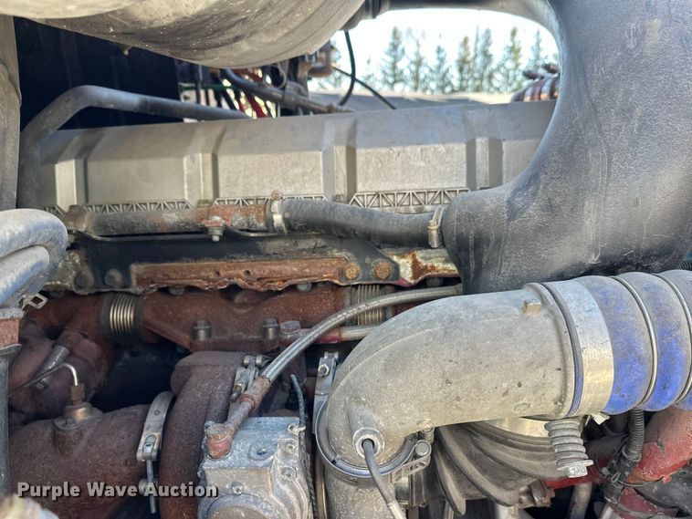 image for item FK1575 2015 Mack CXU613 semi truck