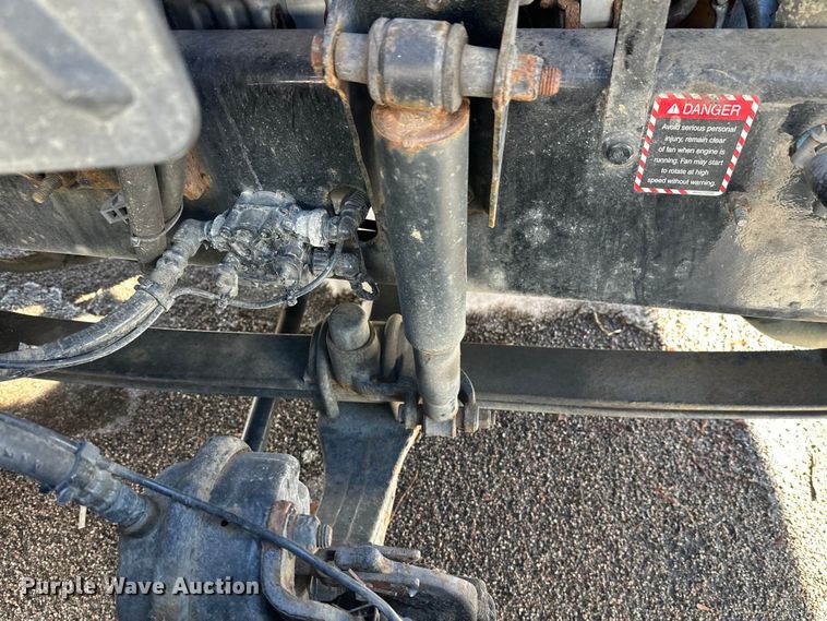 image for item FK1575 2015 Mack CXU613 semi truck