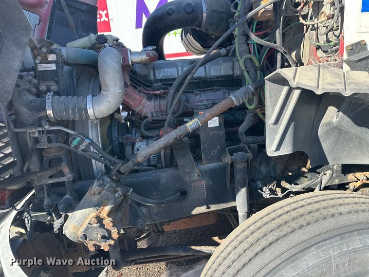 image for item FK1575 2015 Mack CXU613 semi truck