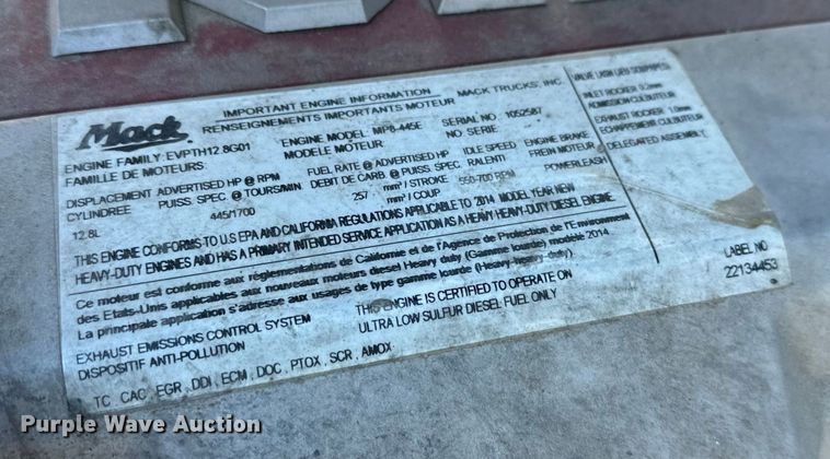 image for item FK1575 2015 Mack CXU613 semi truck