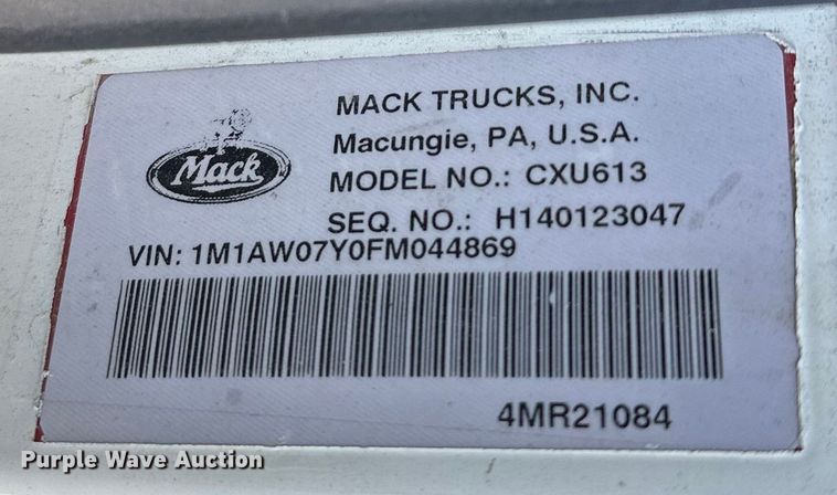 image for item FK1575 2015 Mack CXU613 semi truck