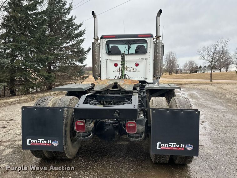 image for item FK1769 2006 Peterbilt 379 semi truck