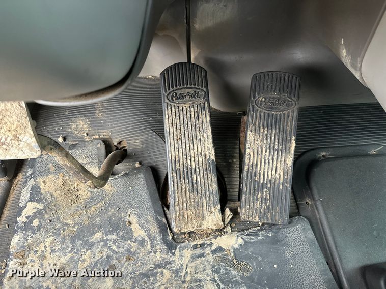 image for item FK1769 2006 Peterbilt 379 semi truck