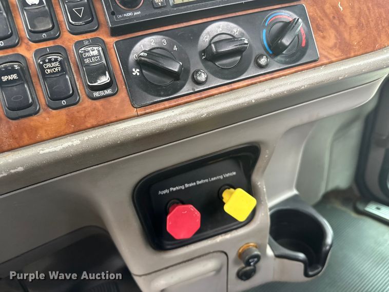 image for item FK1769 2006 Peterbilt 379 semi truck