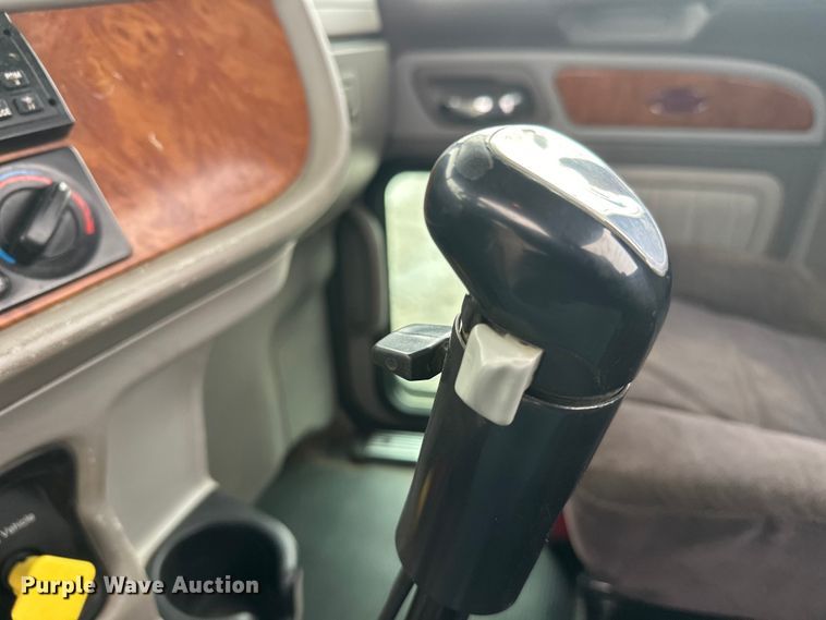 image for item FK1769 2006 Peterbilt 379 semi truck