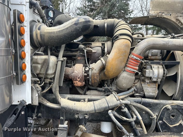 image for item FK1769 2006 Peterbilt 379 semi truck