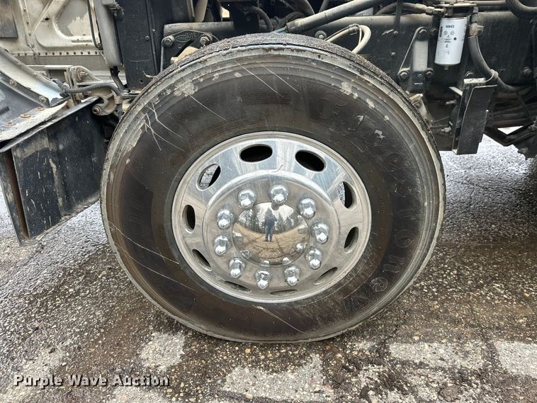 image for item FK1769 2006 Peterbilt 379 semi truck