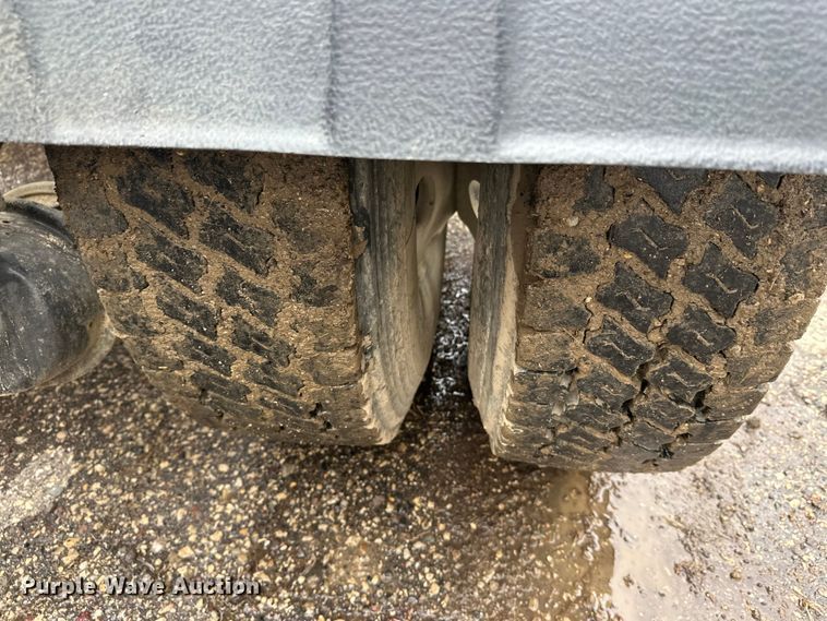 image for item FK1769 2006 Peterbilt 379 semi truck