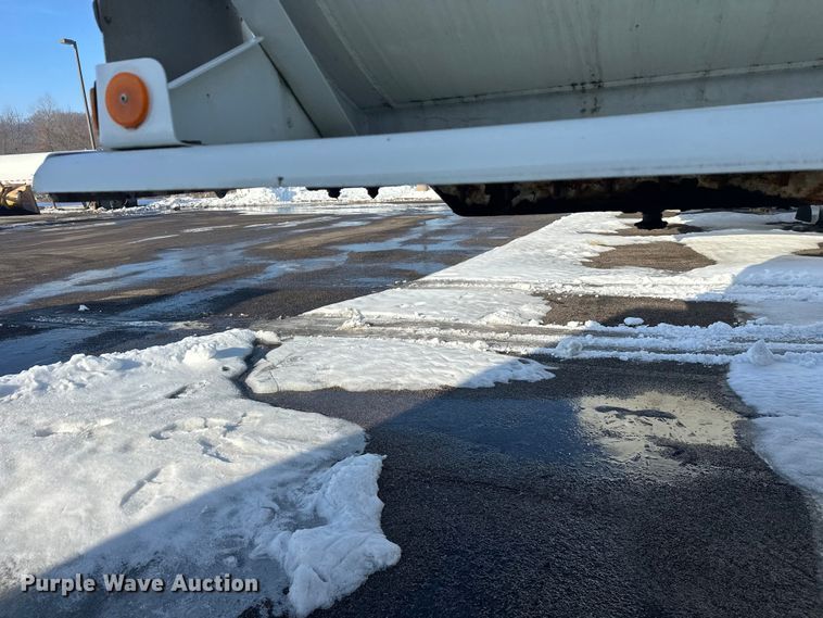 image for item FK1816 1994 Polar tank trailer