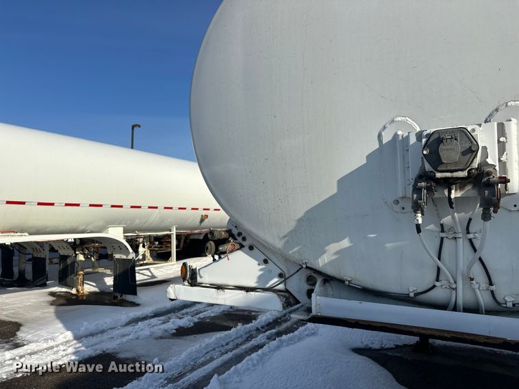 image for item FK1816 1994 Polar tank trailer