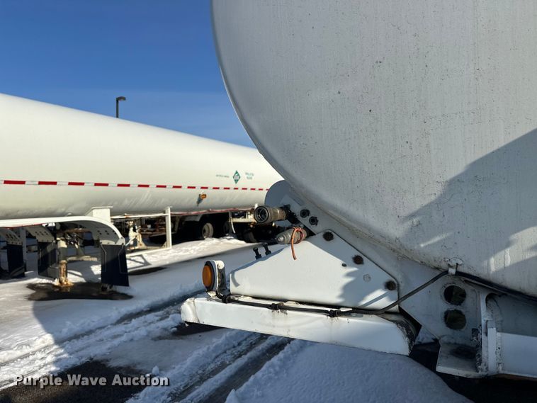 image for item FK1816 1994 Polar tank trailer