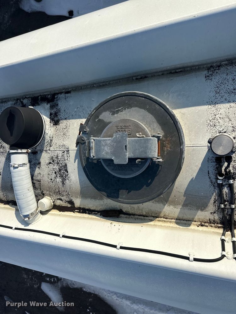 image for item FK1816 1994 Polar tank trailer