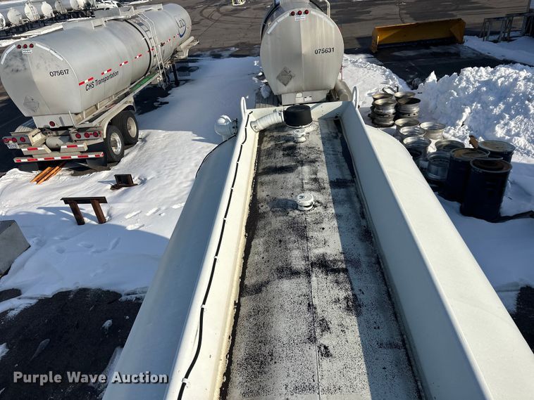 image for item FK1816 1994 Polar tank trailer