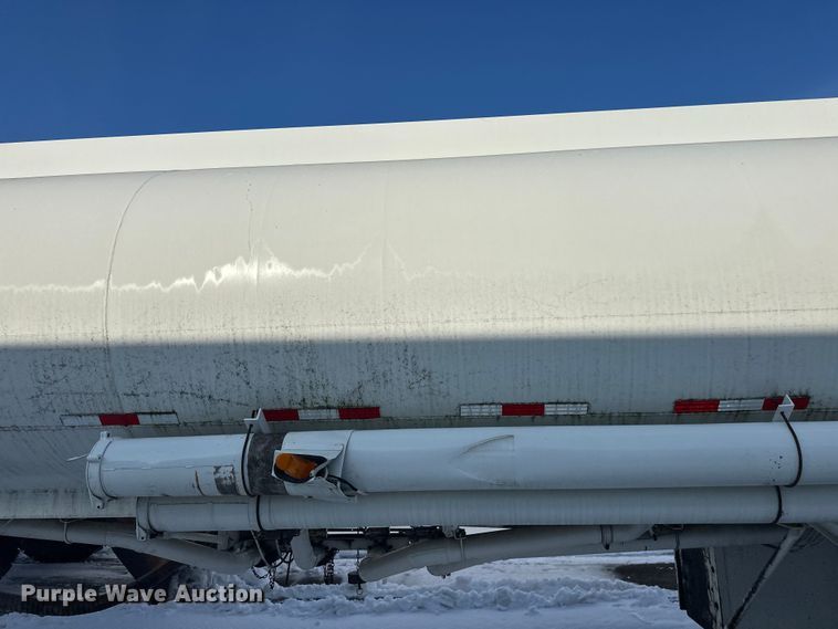 image for item FK1816 1994 Polar tank trailer