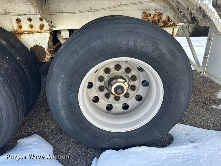 image for item FK1816 1994 Polar tank trailer