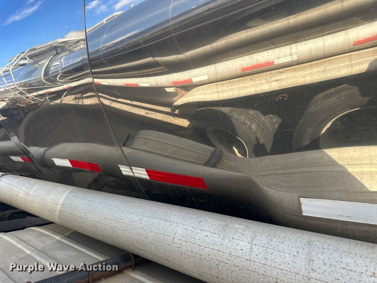 image for item FK1819 1985 Stainless Tank Trailers tank trailer