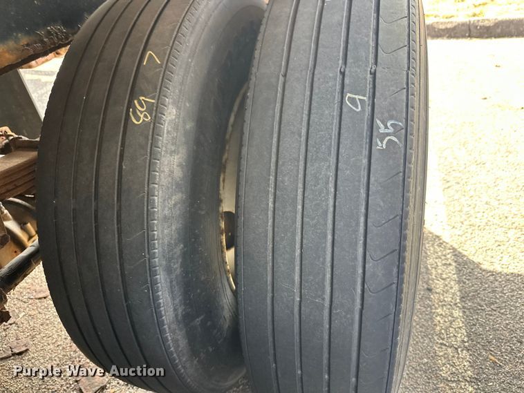 image for item FK1819 1985 Stainless Tank Trailers tank trailer