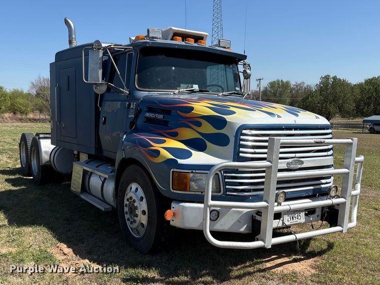 image for item FK2600 1992 Ford LTLA9000 semi truck