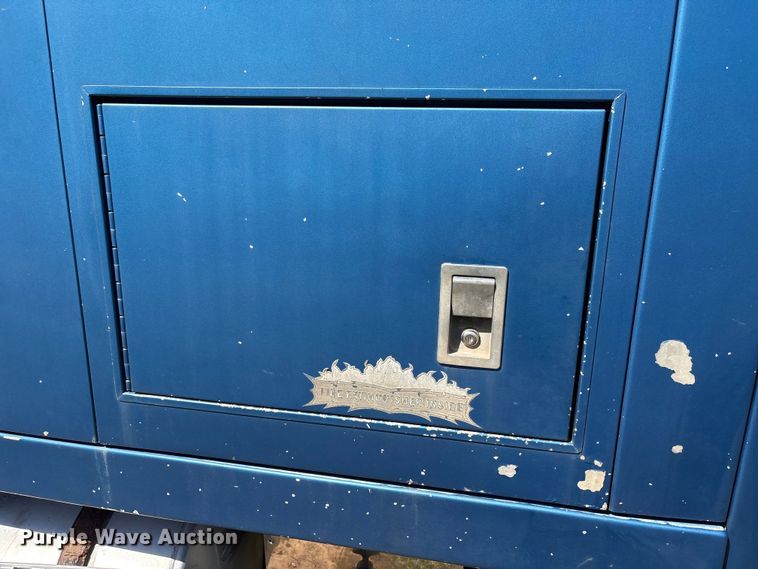 image for item FK2600 1992 Ford LTLA9000 semi truck