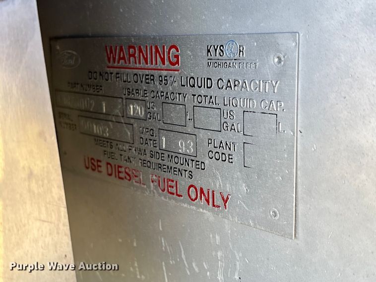 image for item FK2600 1992 Ford LTLA9000 semi truck