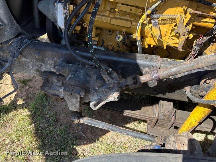 image for item FK2600 1992 Ford LTLA9000 semi truck