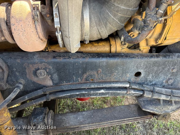 image for item FK2600 1992 Ford LTLA9000 semi truck