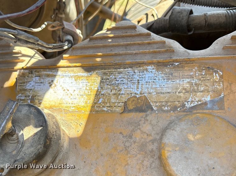 image for item FK2600 1992 Ford LTLA9000 semi truck