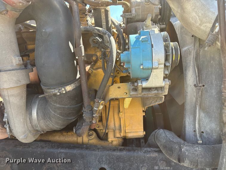 image for item FK2600 1992 Ford LTLA9000 semi truck