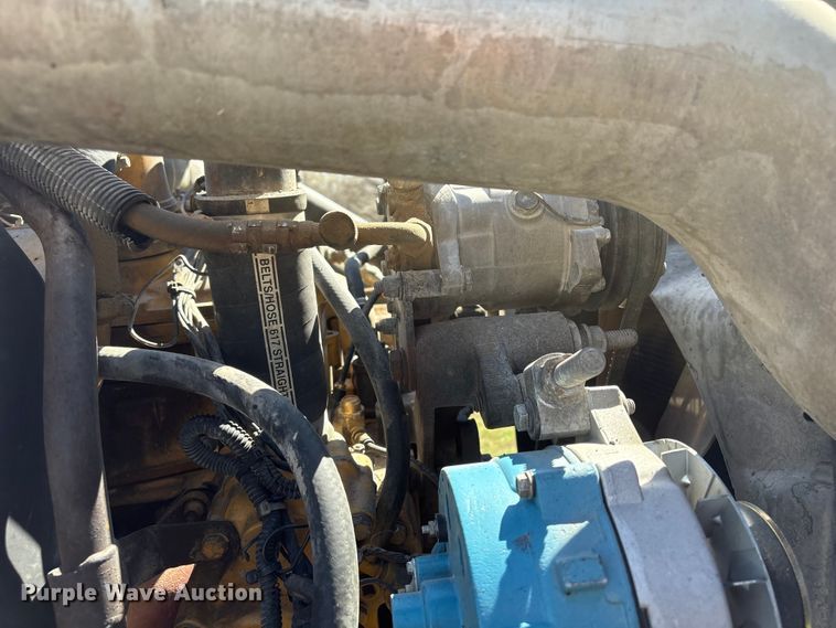 image for item FK2600 1992 Ford LTLA9000 semi truck