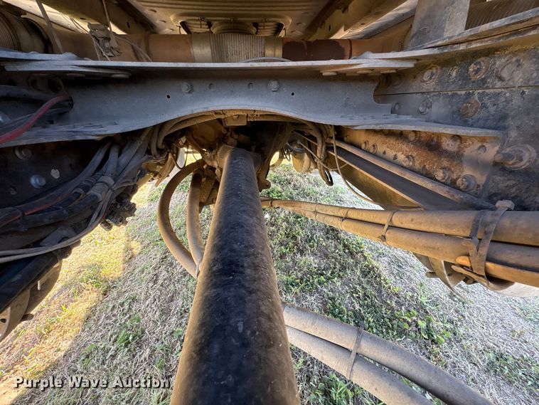 image for item FK2603 2007 Mack CHN semi truck