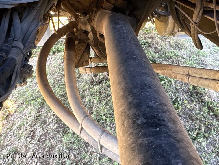 image for item FK2603 2007 Mack CHN semi truck