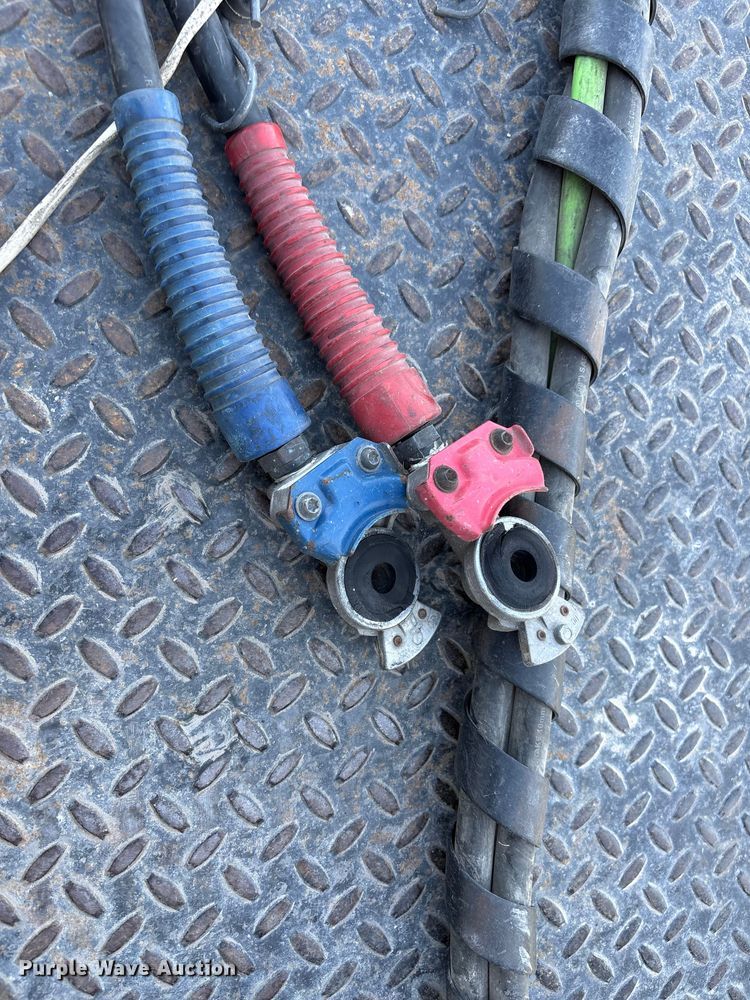 image for item FK2603 2007 Mack CHN semi truck