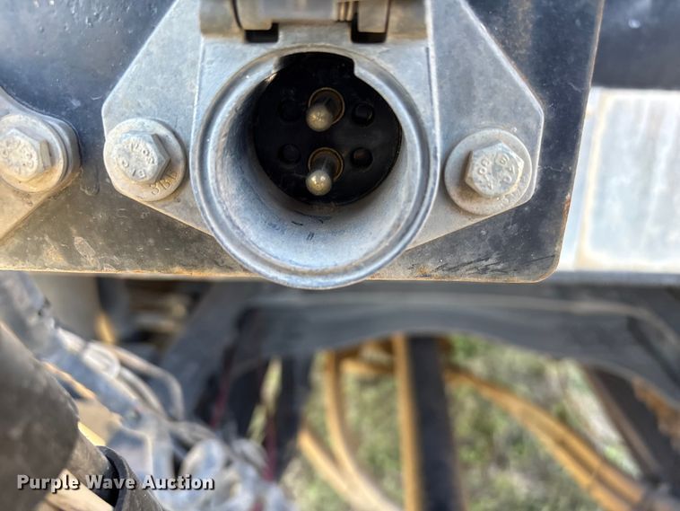 image for item FK2603 2007 Mack CHN semi truck