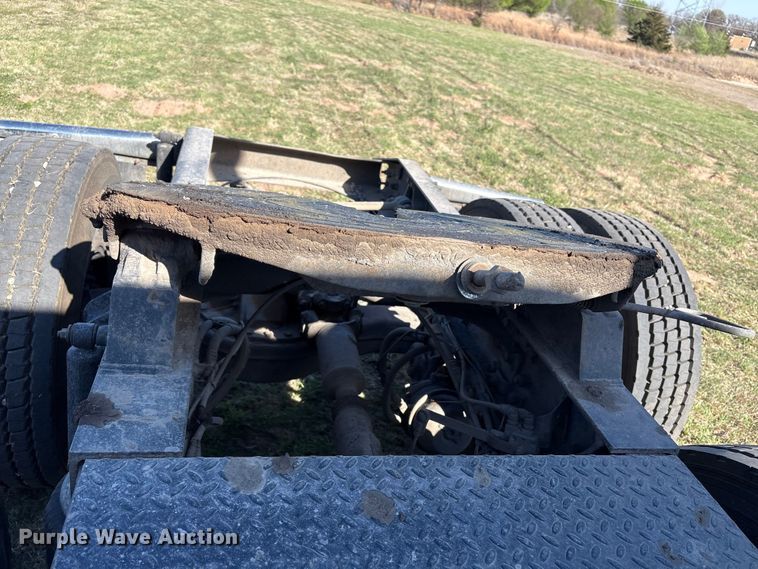 image for item FK2603 2007 Mack CHN semi truck