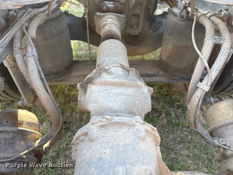 image for item FK2603 2007 Mack CHN semi truck