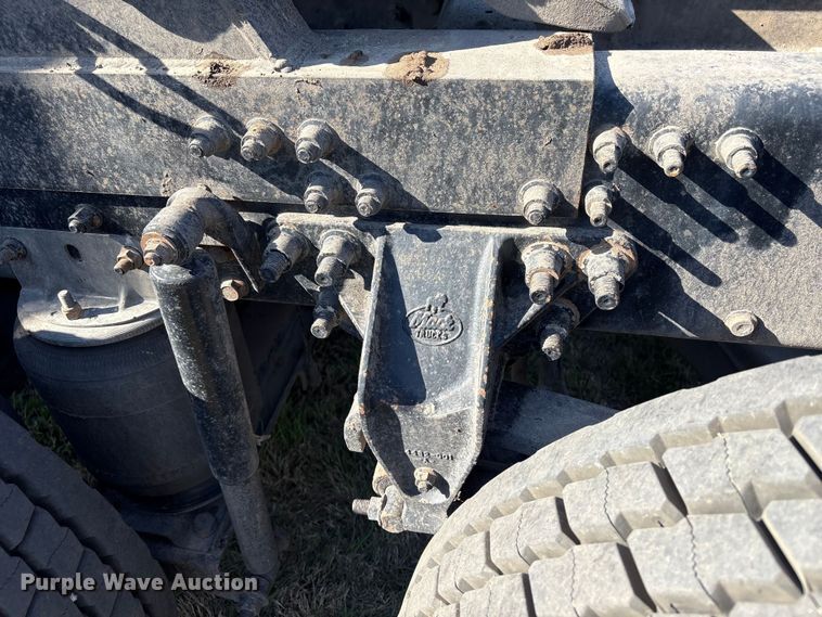 image for item FK2603 2007 Mack CHN semi truck