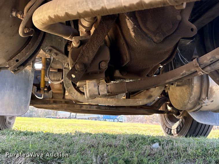 image for item FK2603 2007 Mack CHN semi truck