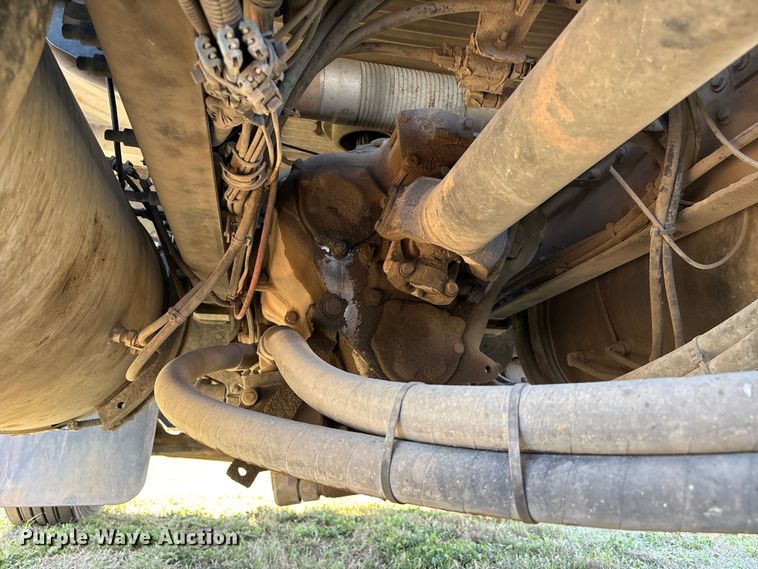 image for item FK2603 2007 Mack CHN semi truck