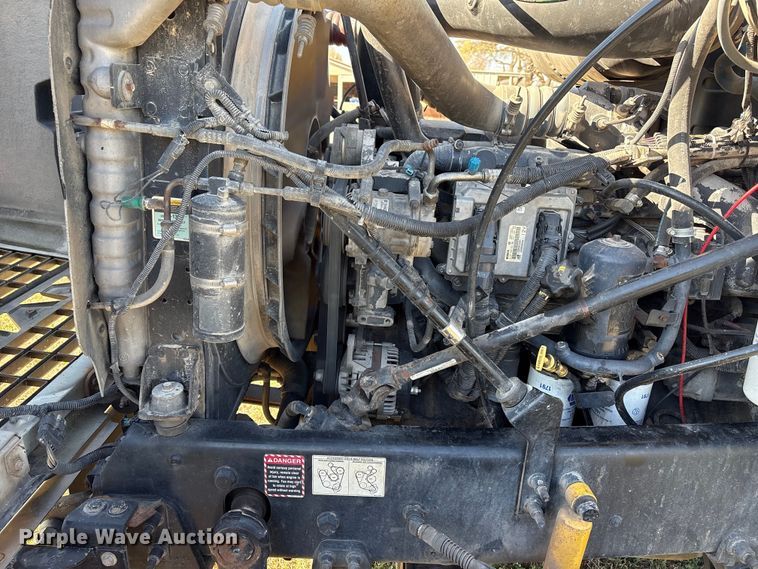 image for item FK2603 2007 Mack CHN semi truck