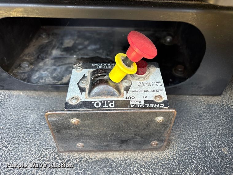 image for item FK2603 2007 Mack CHN semi truck