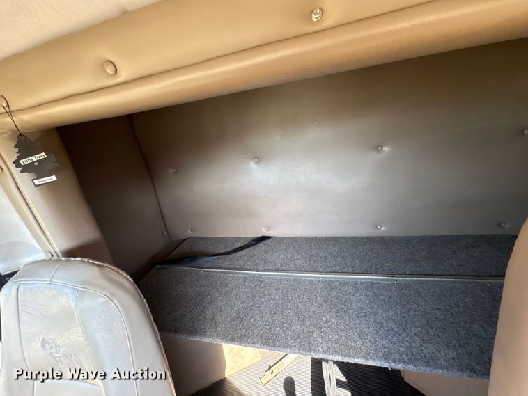 image for item FK2603 2007 Mack CHN semi truck