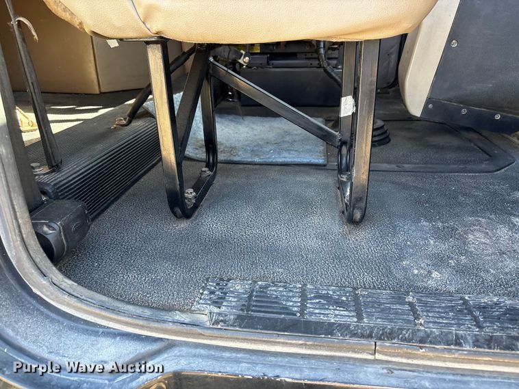 image for item FK2603 2007 Mack CHN semi truck