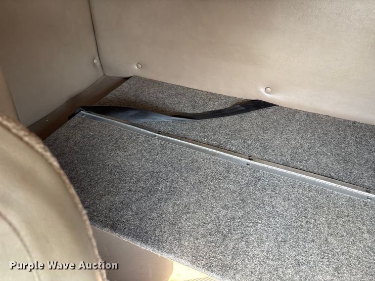 image for item FK2603 2007 Mack CHN semi truck