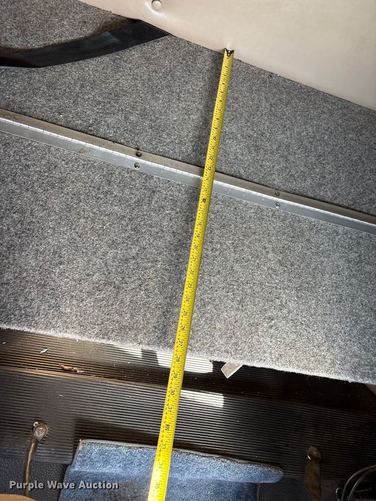 image for item FK2603 2007 Mack CHN semi truck